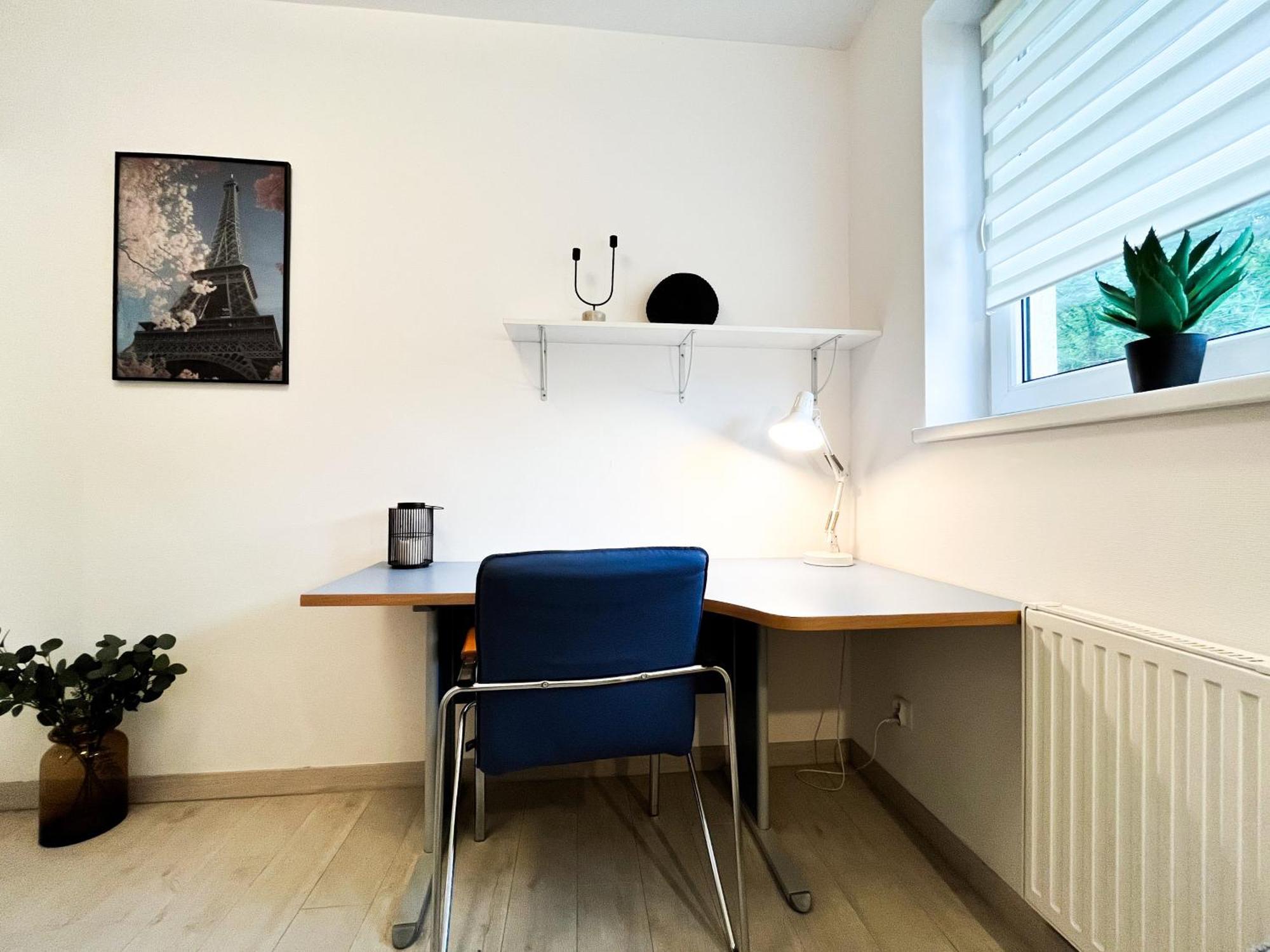 Apartament Walk To Park, Modern 2bd Kitchen! Balcony, Parking
